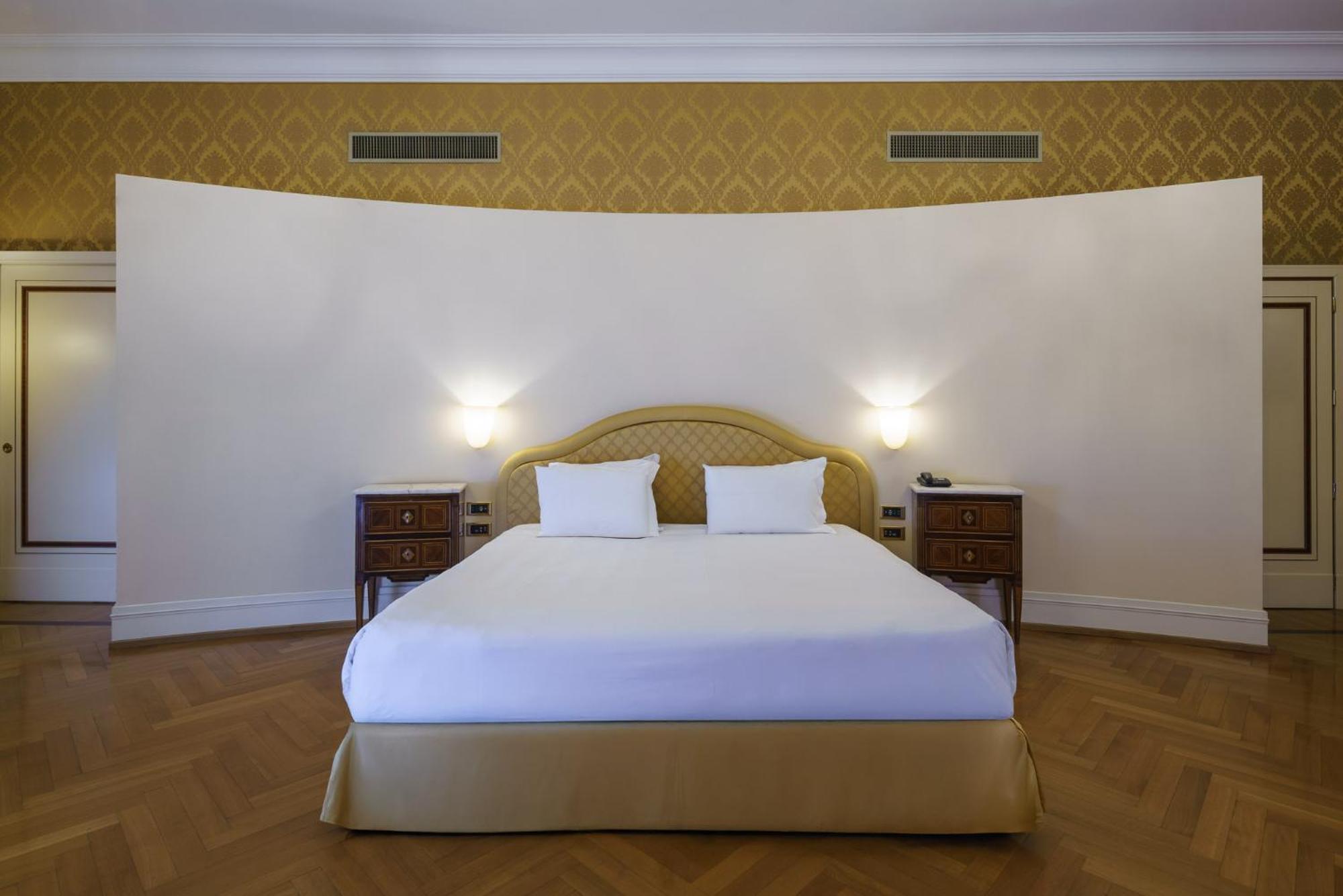 Eurostars Excelsior 4* Napoli