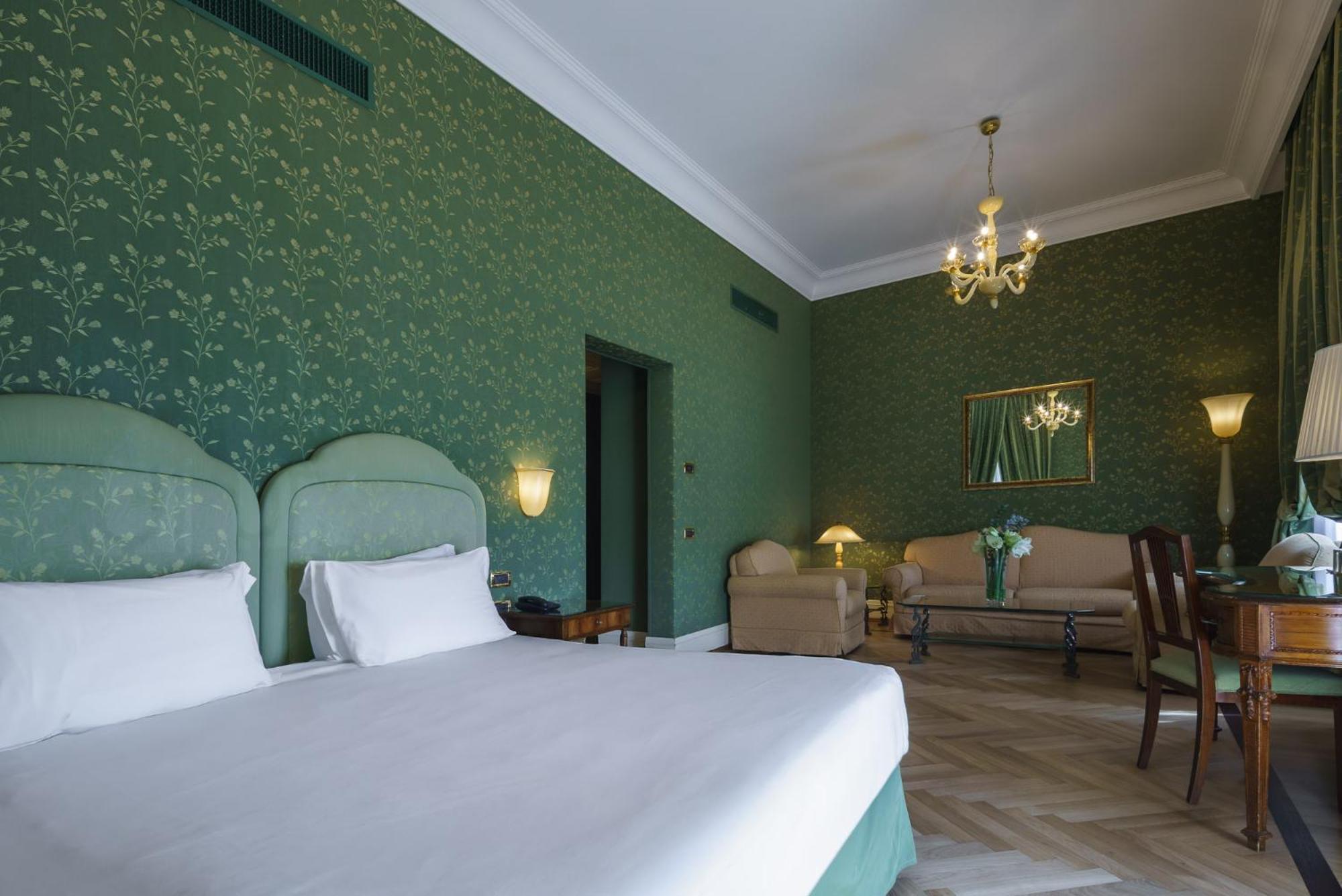 Hotel Eurostars Excelsior Naples