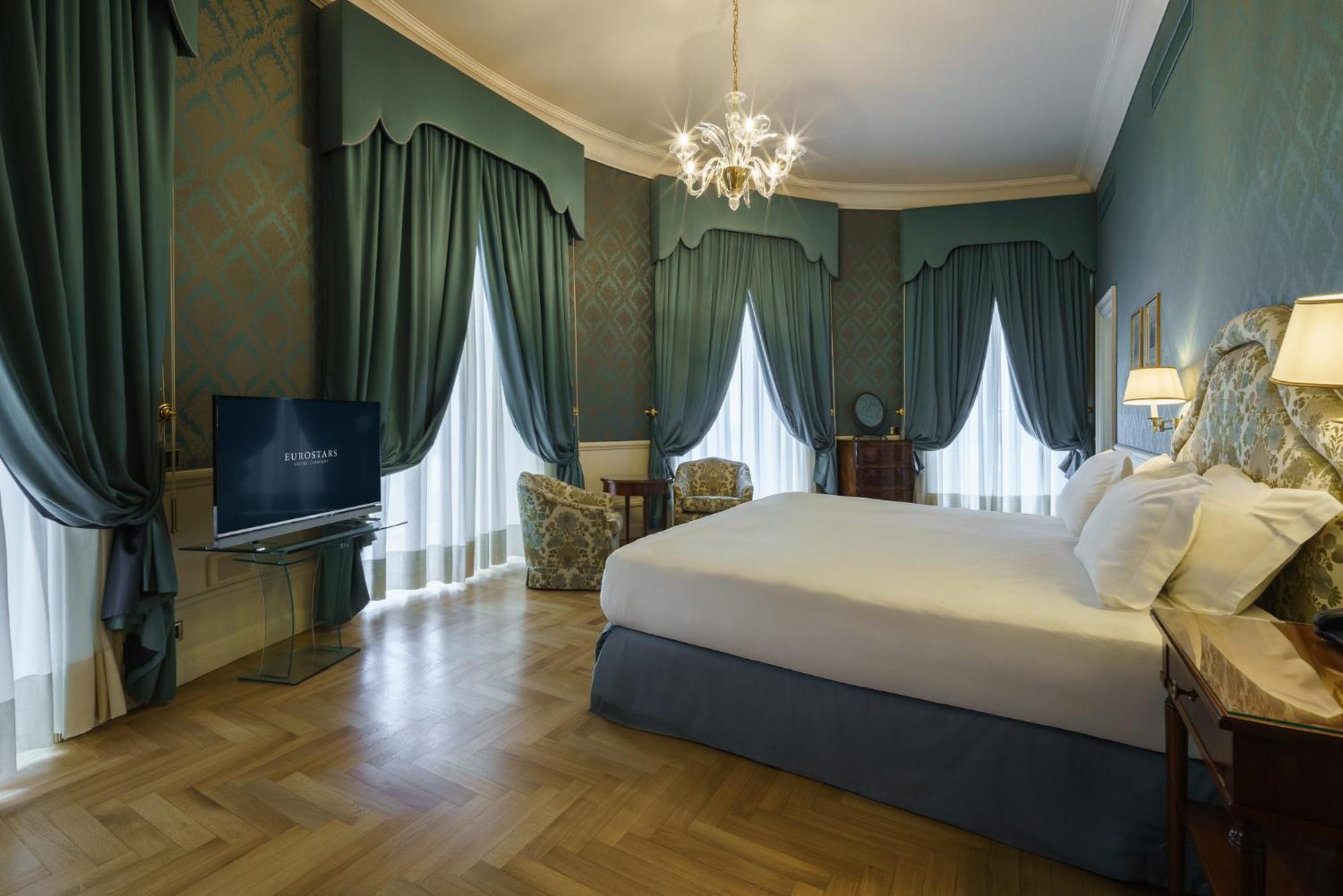 Eurostars Excelsior Naples